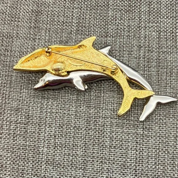 Liz Claiborne Dolphin Brooch Pin 3 In Gold Silver Sleek Elegant Swimming Glam - Picture 5 of 6